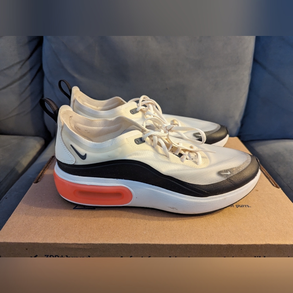 Women's Nike Air Max Dia - Size 9 - Used
